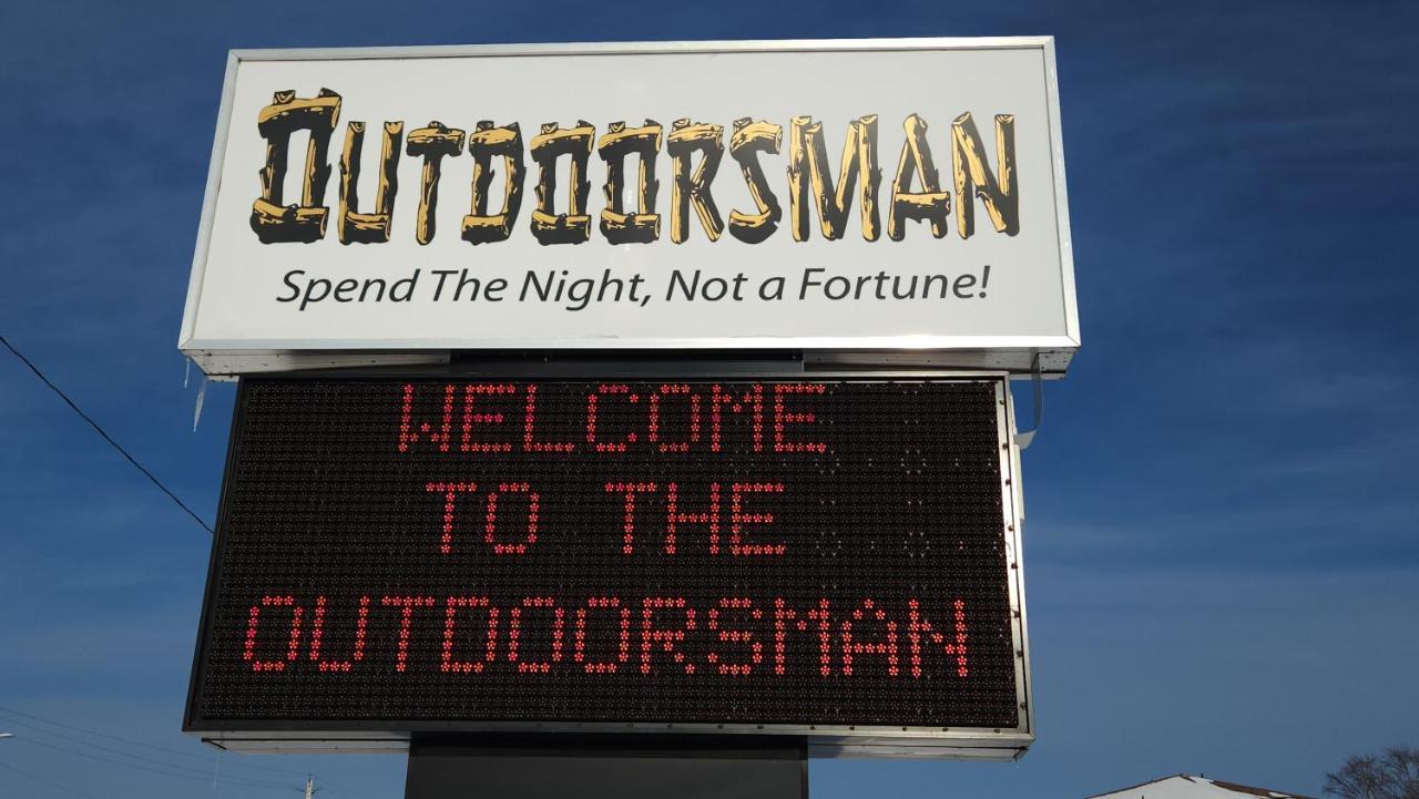 Outdoorsman Motel Wawa Esterno foto